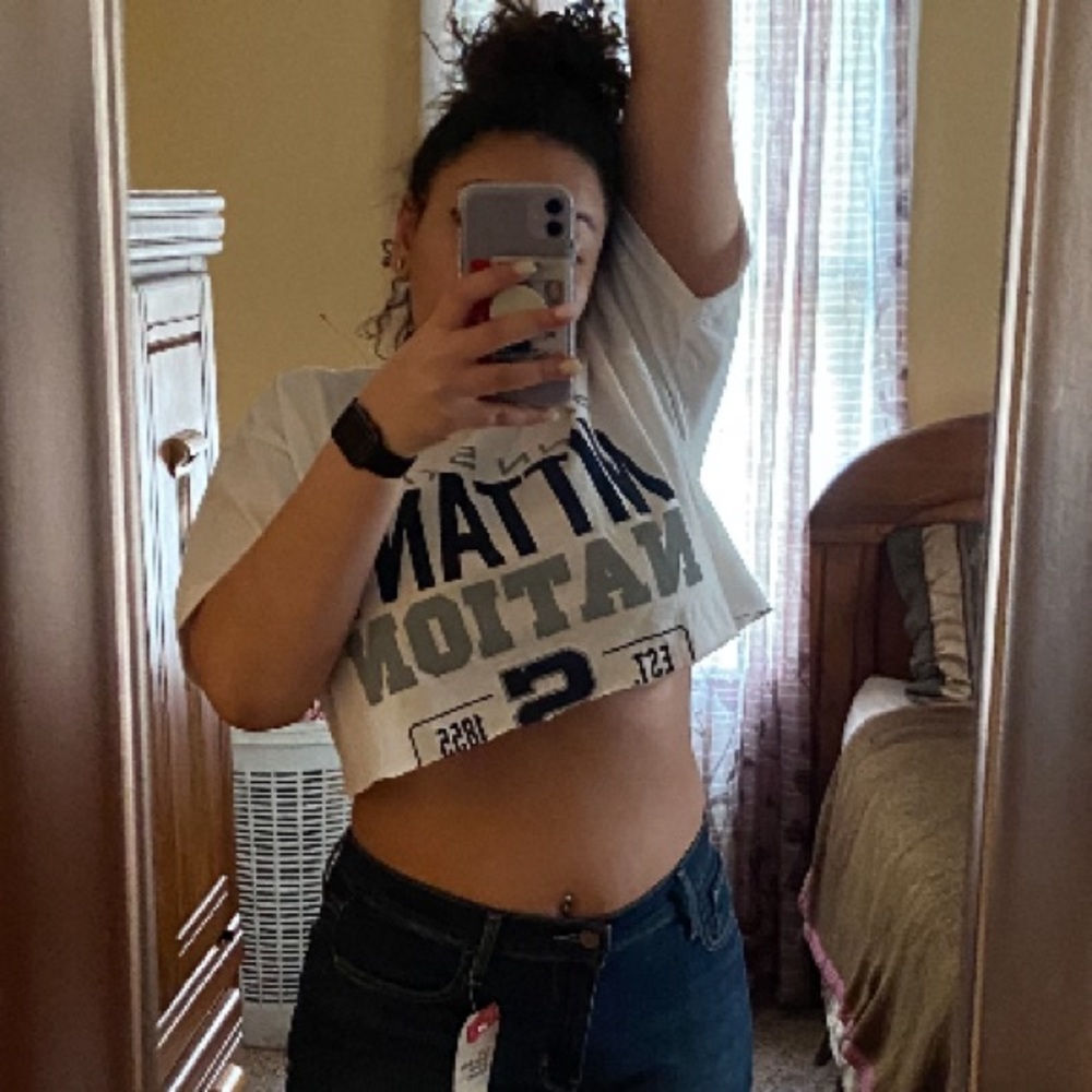 cropped penn state shirt